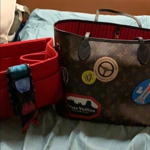 Louis Vuitton Neverfull MM bag